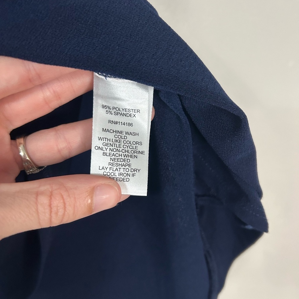 89th & Madison Women's Navy Top, Size M - Picture 6 of 7